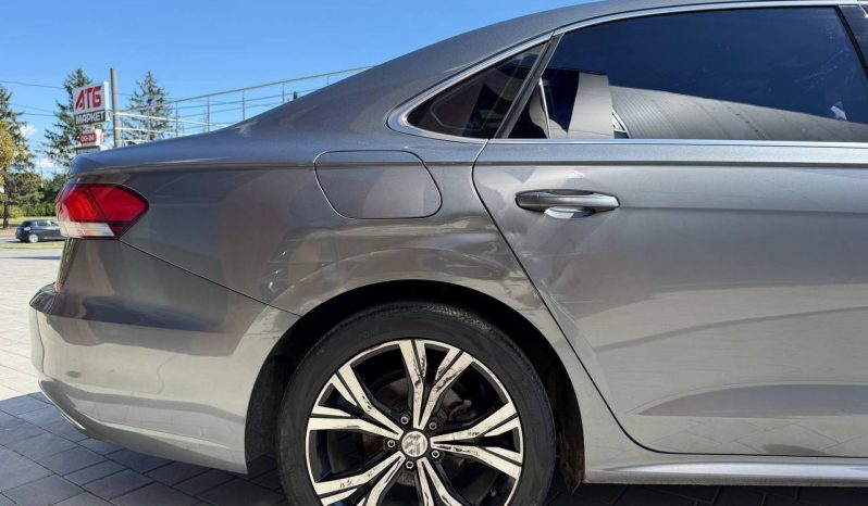 
VOLKSWAGEN PASSAT SE, 2021 full									