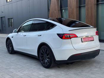 TESLA MODEL Y PERFORMANCE, 2020