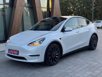 TESLA MODEL Y PERFORMANCE, 2020