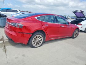 TESLA MODEL S 75, 2016