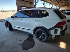 VOLKSWAGEN TIGUAN SE R-LINE BLACK, 2023 (2022)