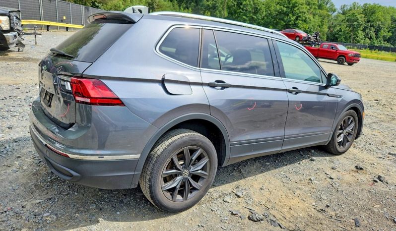 
VOLKSWAGEN TIGUAN SE, 2024 full									