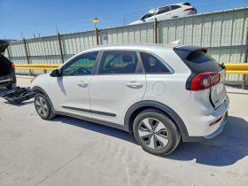 KIA NIRO LX, 2017