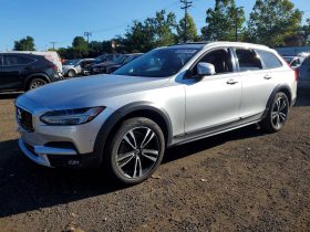 VOLVO V90 CROSS COUNTRY T5 MOMENTUM, 2018 (2017)