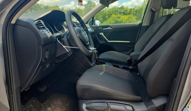 
VOLKSWAGEN TIGUAN S, 2018 (2017) full									