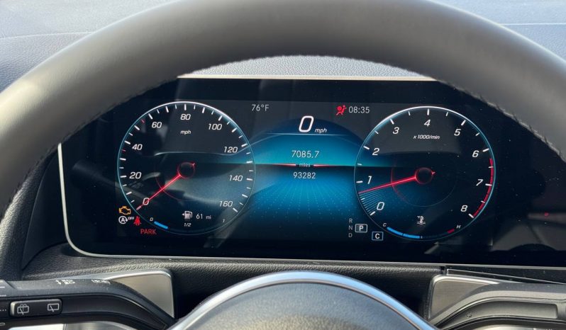
MERCEDES-BENZ GLB 250 4MATIC, 2021 (2020) full									