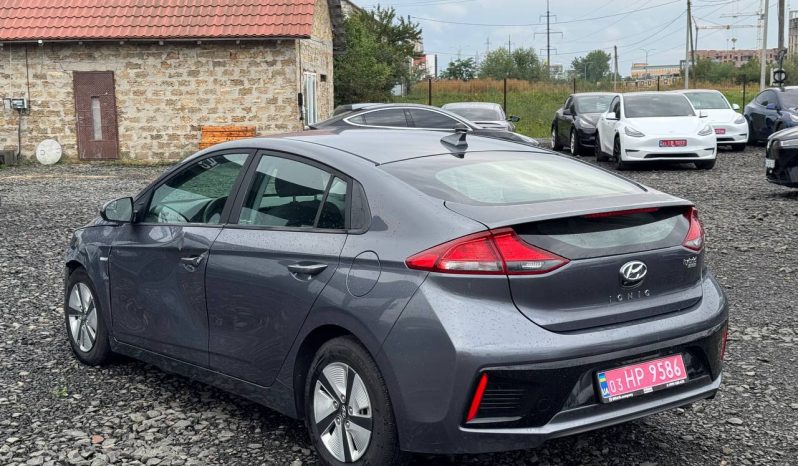 
HYUNDAI IONIQ HYBRID BLUE, 2018 (2017) full									