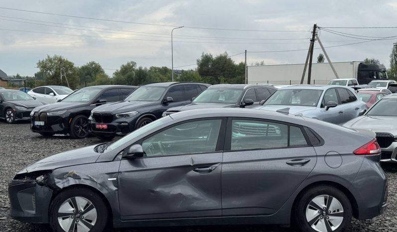
HYUNDAI IONIQ HYBRID BLUE, 2018 (2017) full									