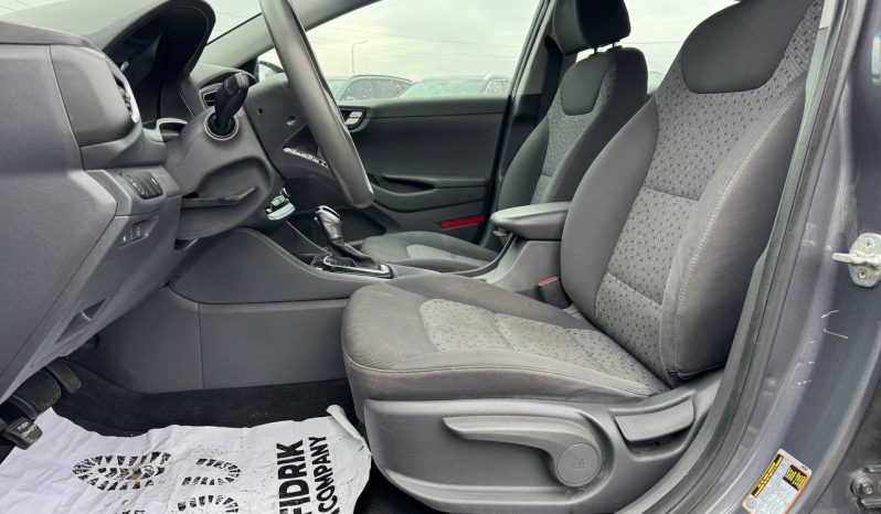 
HYUNDAI IONIQ HYBRID BLUE, 2018 (2017) full									