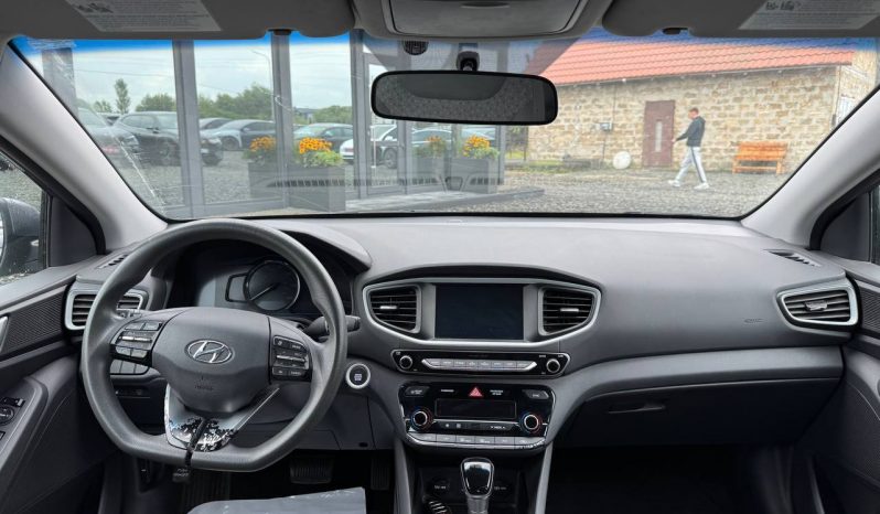 
HYUNDAI IONIQ HYBRID BLUE, 2018 (2017) full									