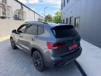 VOLKSWAGEN TAOS S, 2022 (2021)