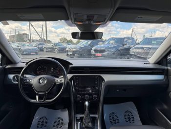 VOLKSWAGEN PASSAT SE, 2020