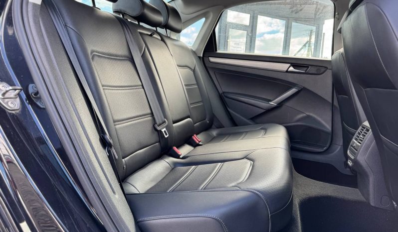 
VOLKSWAGEN PASSAT SE, 2020 full									