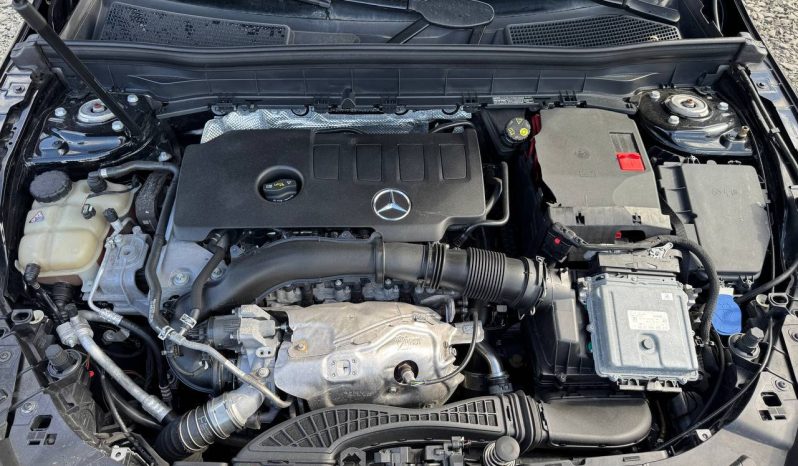 
MERCEDES-BENZ GLB 250 4MATIC, 2021 (2020) full									