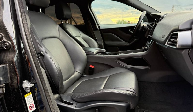 
JAGUAR F-PACE PREMIUM, 2017 (2016) full									