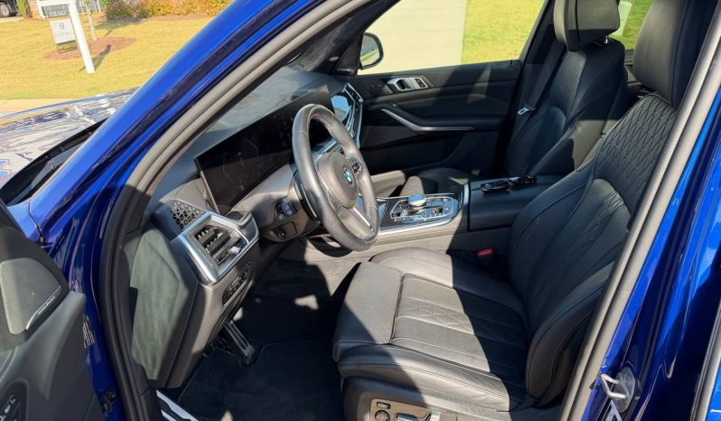 
BMW X7 M60I, 2023 (2022) full									
