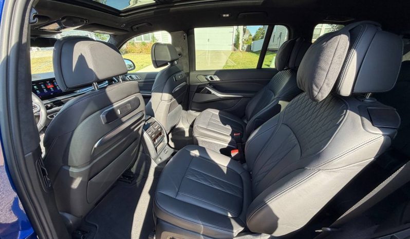 
BMW X7 M60I, 2023 (2022) full									