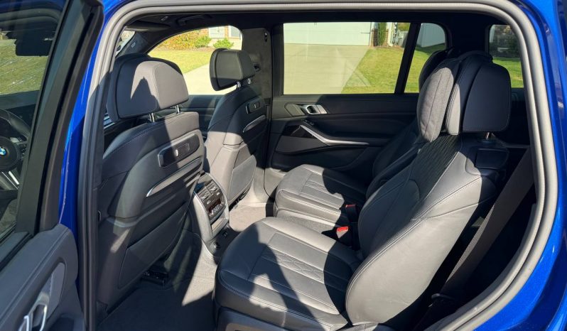 
BMW X7 M60I, 2023 (2022) full									