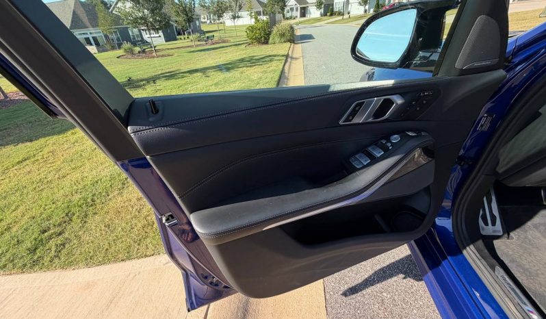 
BMW X7 M60I, 2023 (2022) full									