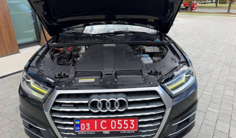 
AUDI Q7 3.0T PREMIUM, 2017 (2015) full									