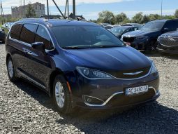 
CHRYSLER PACIFICA TOURING L, 2019 full									