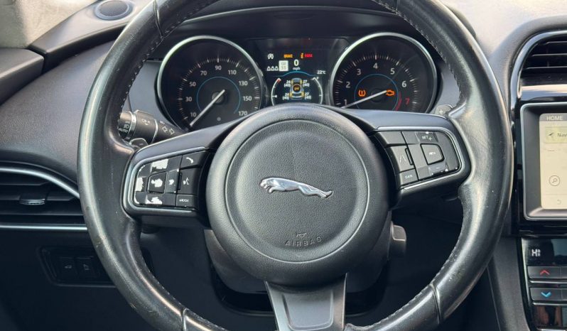 
JAGUAR F-PACE PREMIUM, 2019 (2018) full									