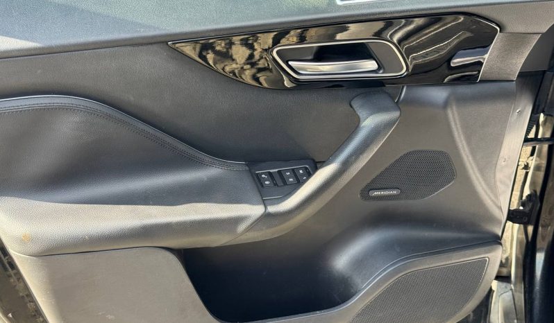 
JAGUAR F-PACE PREMIUM, 2019 (2018) full									