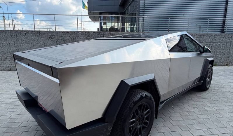 
TESLA CYBERTRUCK, 2024 full									