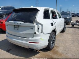 
VOLVO XC90 T6 MOMENTUM, 2017 (2016) full									
