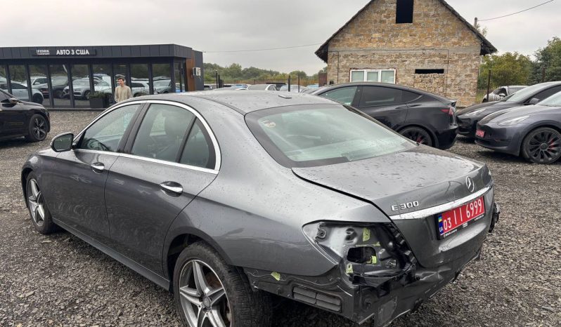 
MERCEDES-BENZ E 300 4MATIC, 2017 (2016) full									