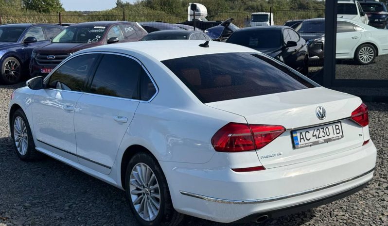 
VOLKSWAGEN PASSAT SE, 2016 ( 2015 ) full									