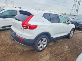 VOLVO XC40 T4 MOMENTUM, 2020 (2019)