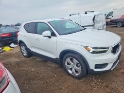 
VOLVO XC40 T4 MOMENTUM, 2020 (2019) full									