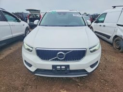 
VOLVO XC40 T4 MOMENTUM, 2020 (2019) full									