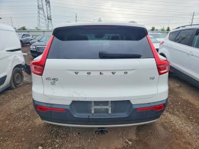 VOLVO XC40 T4 MOMENTUM, 2020 (2019)