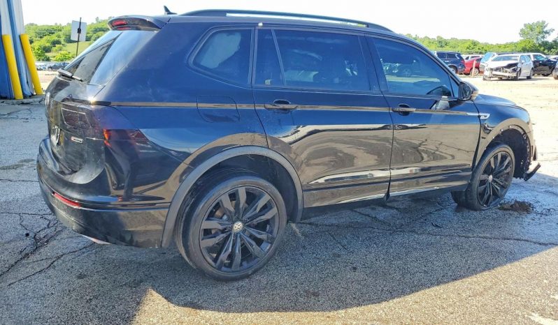 
VOLKSWAGEN TIGUAN SE R-LINE BLACK, 2021 (2020) full									