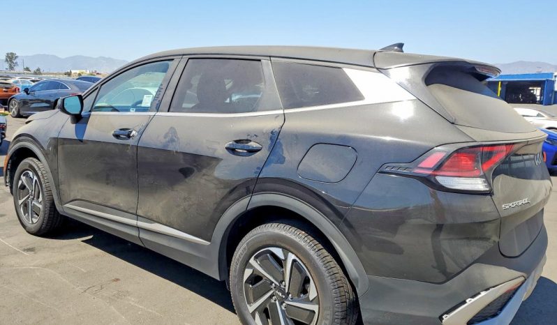 
KIA SPORTAGE LX, 2023 (2022) full									