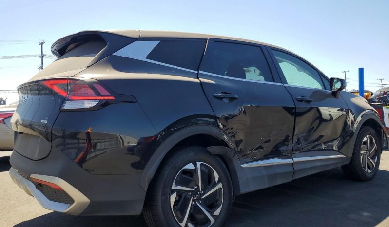 
KIA SPORTAGE LX, 2023 (2022) full									