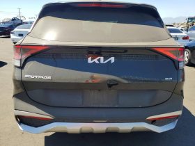 KIA SPORTAGE LX, 2023 (2022)