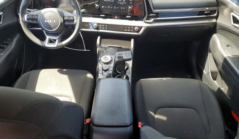 
KIA SPORTAGE LX, 2023 (2022) full									