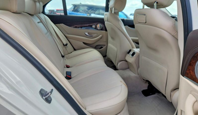 
MERCEDES-BENZ E 300, 2018 full									