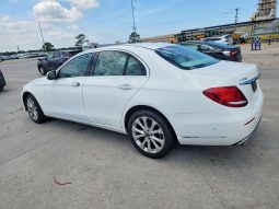 
MERCEDES-BENZ E 300, 2018 full									
