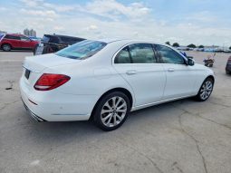 
MERCEDES-BENZ E 300, 2018 full									