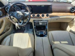 
MERCEDES-BENZ E 300, 2018 full									