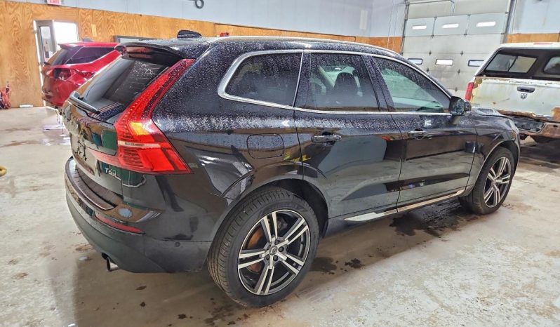 
VOLVO XC60 T6 MOMENTUM, 2018 (2017) full									