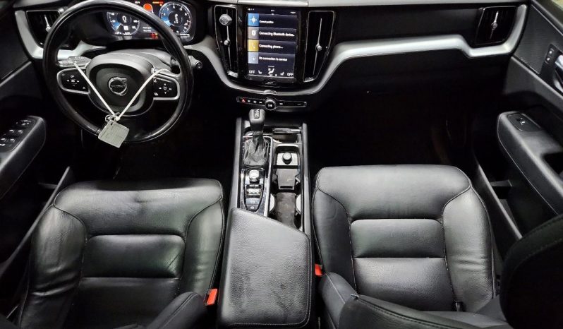 
VOLVO XC60 T6 MOMENTUM, 2018 (2017) full									