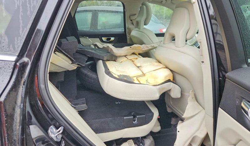 
VOLVO XC60 T5 MOMENTUM, 2018 full									