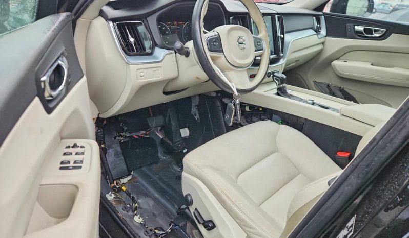 
VOLVO XC60 T5 MOMENTUM, 2018 full									