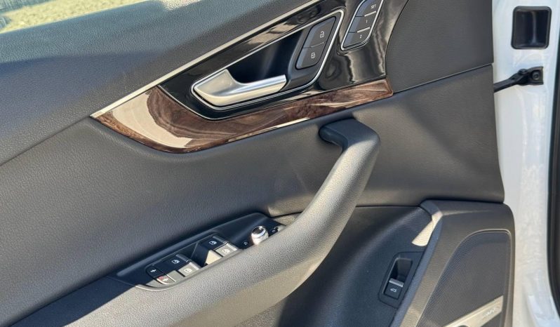 
AUDI Q7 PREMIUM, 2017 (2016) full									