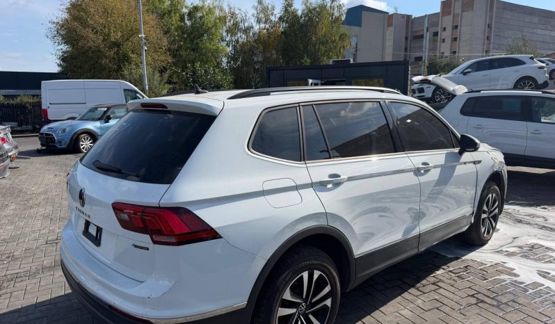 
VOLKSWAGEN TIGUAN S, 2023 (2022) full									